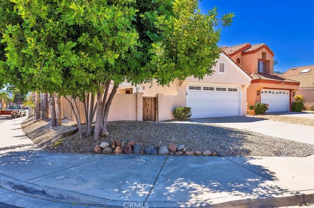 23799 Via Olivia, Murrieta CA  92562-2057 exterior