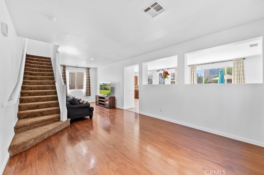 563 Shark St, Perris, CA 92571