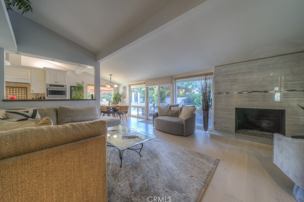 12861 Dunas Rd, Santa Ana, CA 92705-1240