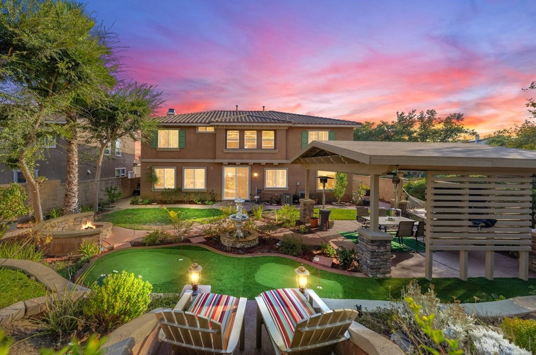 27021 Pumpkin St, Murrieta, CA 92562
