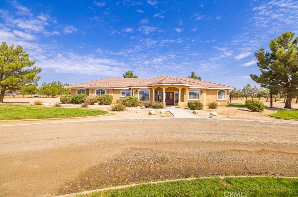 8225 W Ave C10, Lancaster, CA 93536