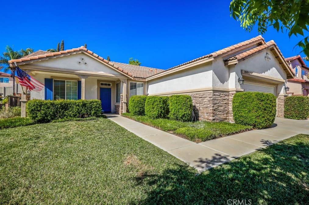 28676 Mission Dr, Menifee, CA 92584
