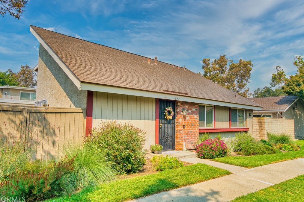 1693 Carmel Cir, Upland, CA 91784-1707