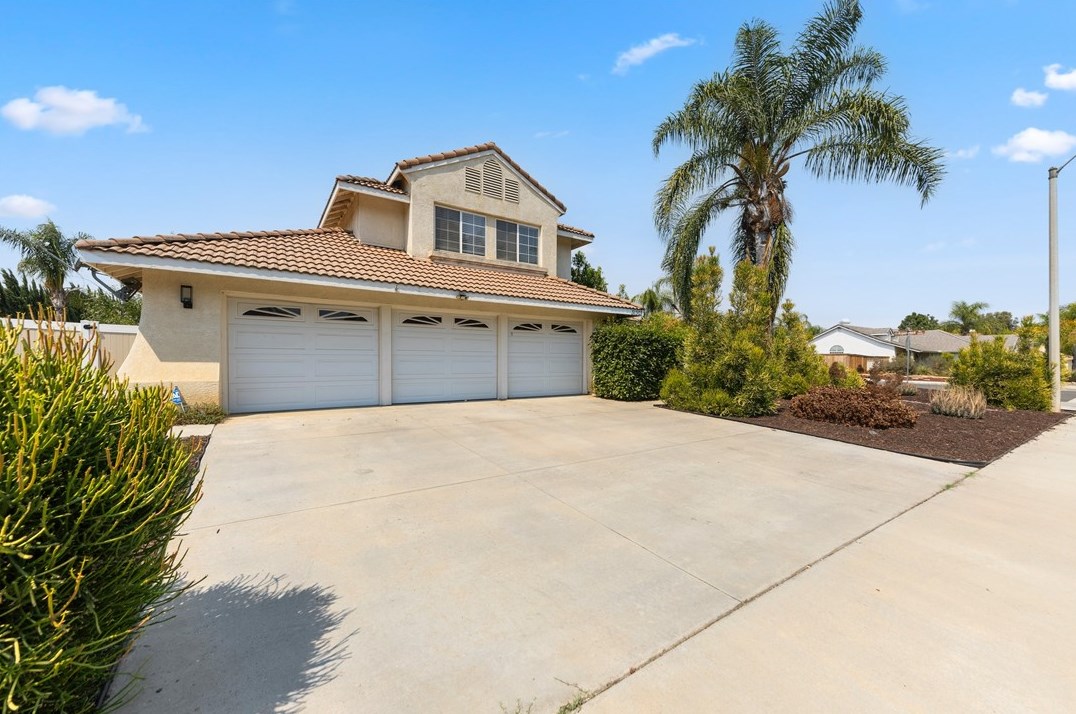 31303 Hanover Ln, Menifee, CA 92584
