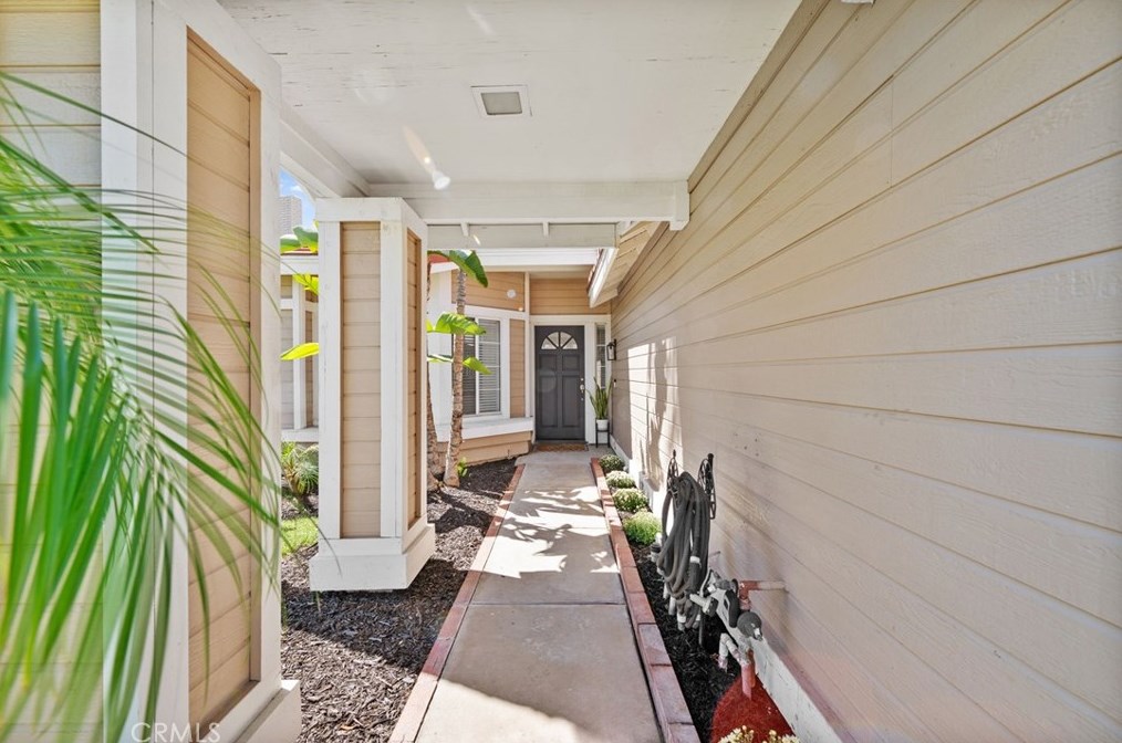 30525 Shoreline Dr, Menifee, CA 92584