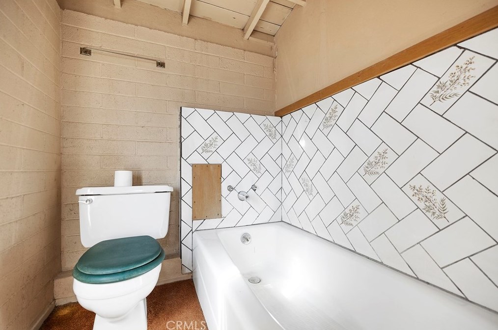 24884 Ironwood Ave, Moreno Valley CA 92557-7808 exterior