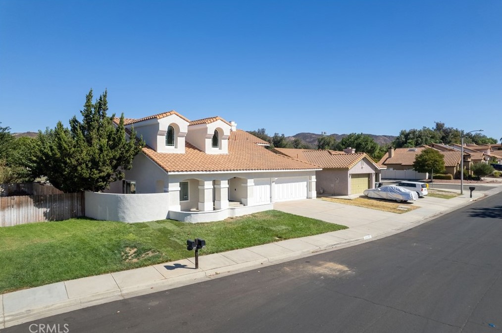23072 Trillium Dr, Wildomar, CA 92595