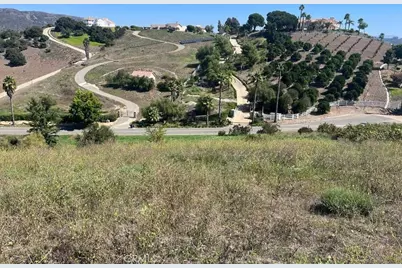 20 Terreno Drive, Temecula, CA 92590 - Photo 2
