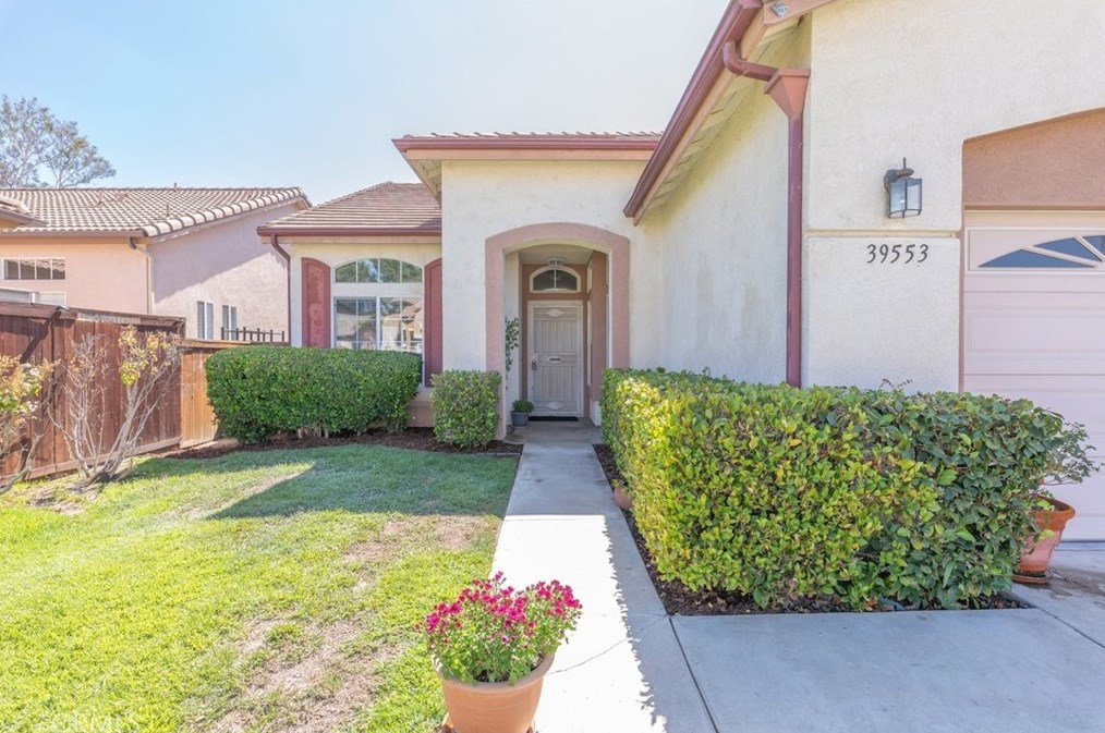 39553 Bonaire Way, Murrieta, CA 92563-2549