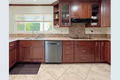 10700 Meadow Glen Way, Escondido, CA 92026 - Photo 10