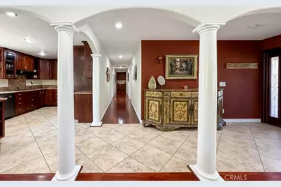 10700 Meadow Glen Way, Escondido, CA 92026 - Photo 14