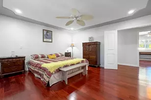 10700 Meadow Glen Way, Escondido, CA 92026 - Photo 16