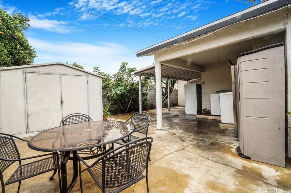 2514 Stanford St, Santa Ana, CA 92704-3531