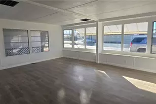 220 San Carlos Dr, Hemet, CA 92543 - Photo 2