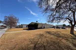 310 Stewart St, Blythe, CA 92225 - Photo 2