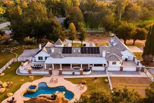 38151 Calle De Lobo, Murrieta, CA 92562 - Photo 2