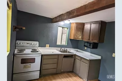 10521 Pine Drive, Wofford Heights, CA 93285 - Photo 8