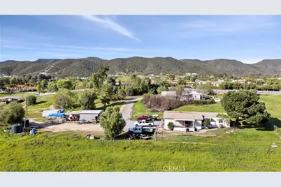 25070 Hayes Avenue, Murrieta, CA 92562 - Photo 2