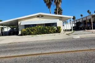 710 S Lyon Ave, Hemet, CA 92543 - Photo 1