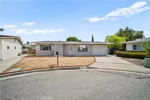 820 S Alessandro St, Hemet, CA 92543 - Photo 2