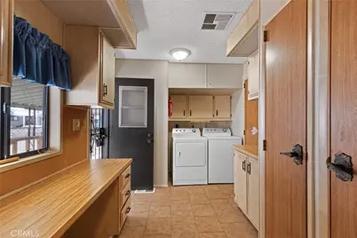 1300 W Menlo Avenue #215, Hemet, CA 92543 - Photo 18