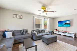 27435 Larabee Ct, Murrieta, CA 92562 - Photo 4