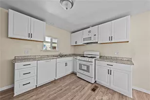 560 Santa Clara Cir, Hemet, CA 92543 - Photo 12