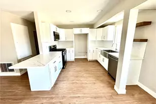 6698 Mesquite Dr, 29 Palms MCB, CA 92277 - Photo 6