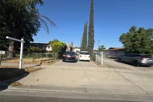 9167 Citrus Ave, Fontana, CA 92335 - Photo 2