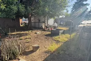 9167 Citrus Ave, Fontana, CA 92335 - Photo 32