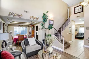 39812 De Vendome Ct, Murrieta, CA 92563 - Photo 4