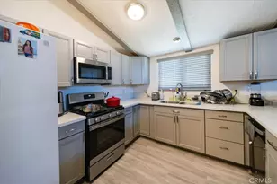 32480 Mesa Dr, Lake Elsinore, CA 92530 - Photo 18