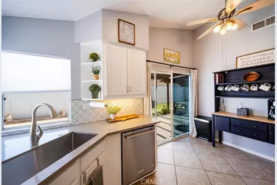 31593 Calle Los Padres, Temecula, CA 92592 - Photo 14