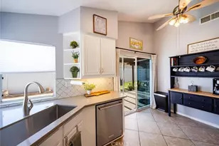 31593 Calle Los Padres, Temecula, CA 92592 - Photo 14