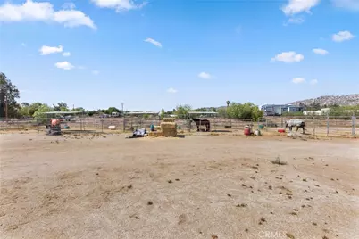 24450 Malaga Road, Menifee, CA 92585 - Photo 36