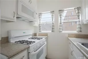 354 Chestnut Ave, Long Beach, CA 90802 - Photo 2