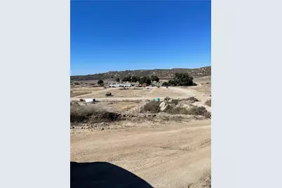 1718 Milpas Road, Hemet, CA 92544 - Photo 6