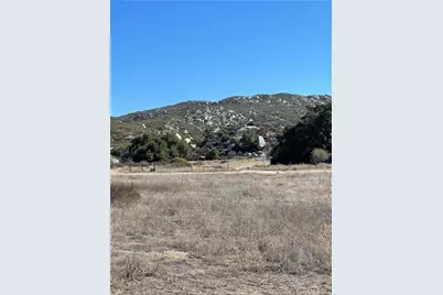 1718 Milpas Road, Hemet, CA 92544 - Photo 4