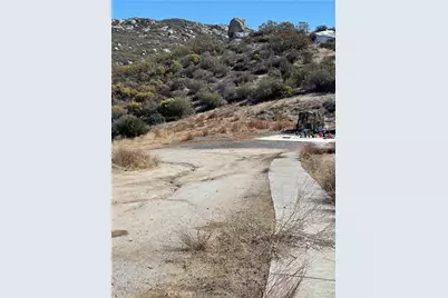 1718 Milpas Road, Hemet, CA 92544 - Photo 10