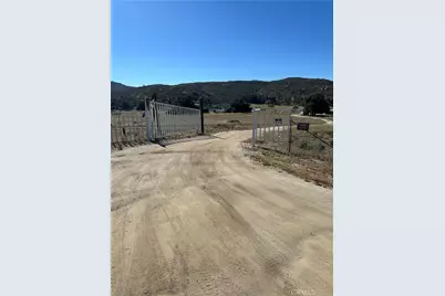 44845 Benton Road, Hemet, CA 92544 - Photo 2