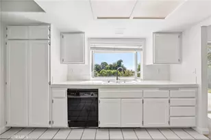 23260 Joaquin Ridge Dr, Murrieta, CA 92562 - Photo 6