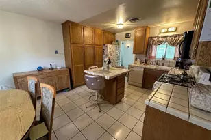 38514 Carolside Ave, Palmdale, CA 93550 - Photo 6