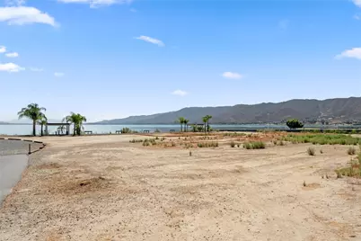 32000 Riverside Dr. #J-8, Lake Elsinore, CA 92530 - Photo 24
