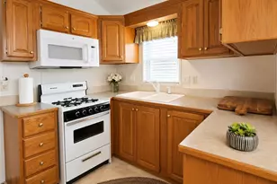 1295 S Cawston Ave, Hemet, CA 92545 - Photo 6