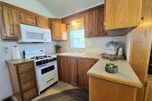 1295 S Cawston Ave, Hemet, CA 92545 - Photo 6