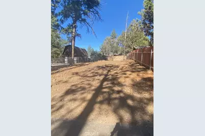 827 Wabash Lane, Sugarloaf, CA 92386 - Photo 2