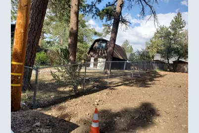 827 Wabash Lane, Sugarloaf, CA 92386 - Photo 4