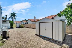 725 W Thornton Ave, Hemet, CA 92543 - Photo 18