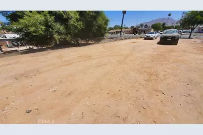 217 Iowa Avenue, Riverside, CA 92507 - Photo 4