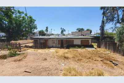 217 Iowa Avenue, Riverside, CA 92507 - Photo 12